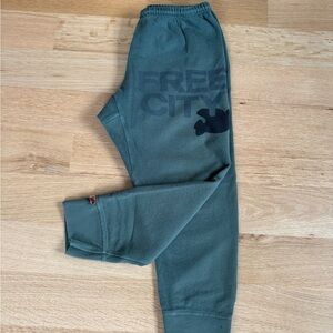 Free city sweatpants size medium